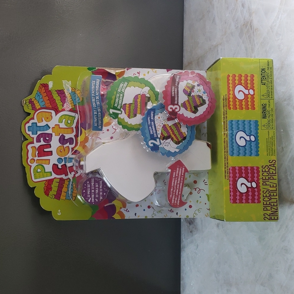 Pinata Fiesta Activity set 22 pieces .Box is was open , horse was never removed